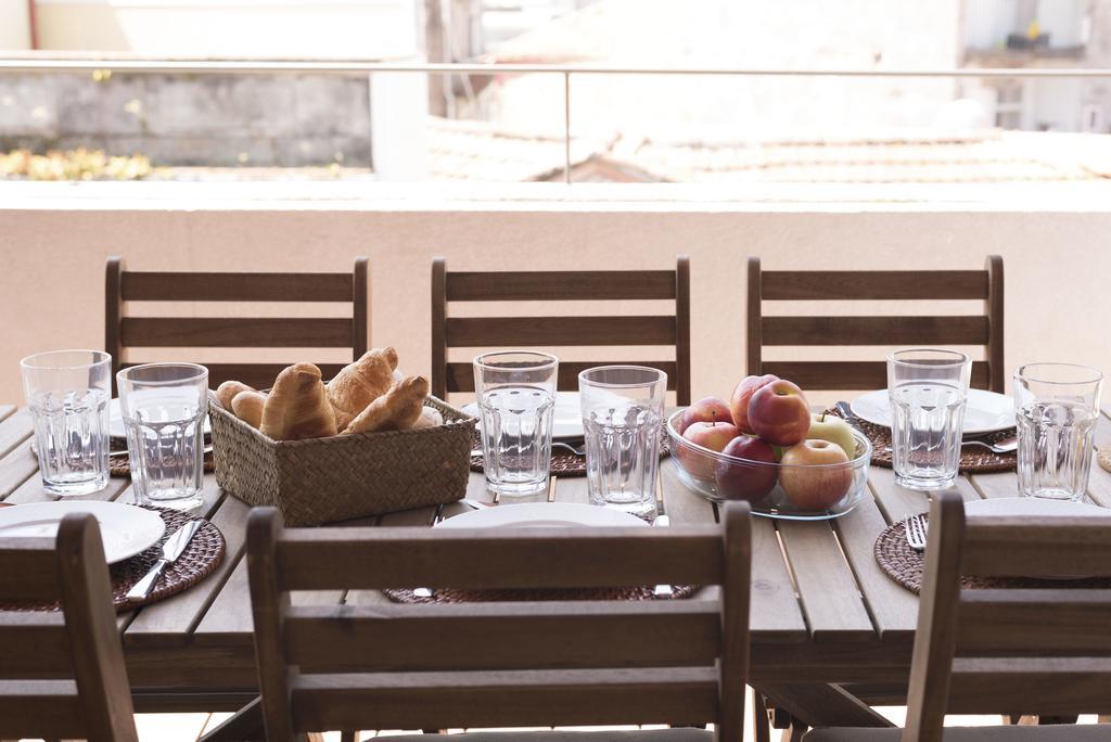 Lovelystay - Top Floor Balcony Apartment Porto Exterior photo